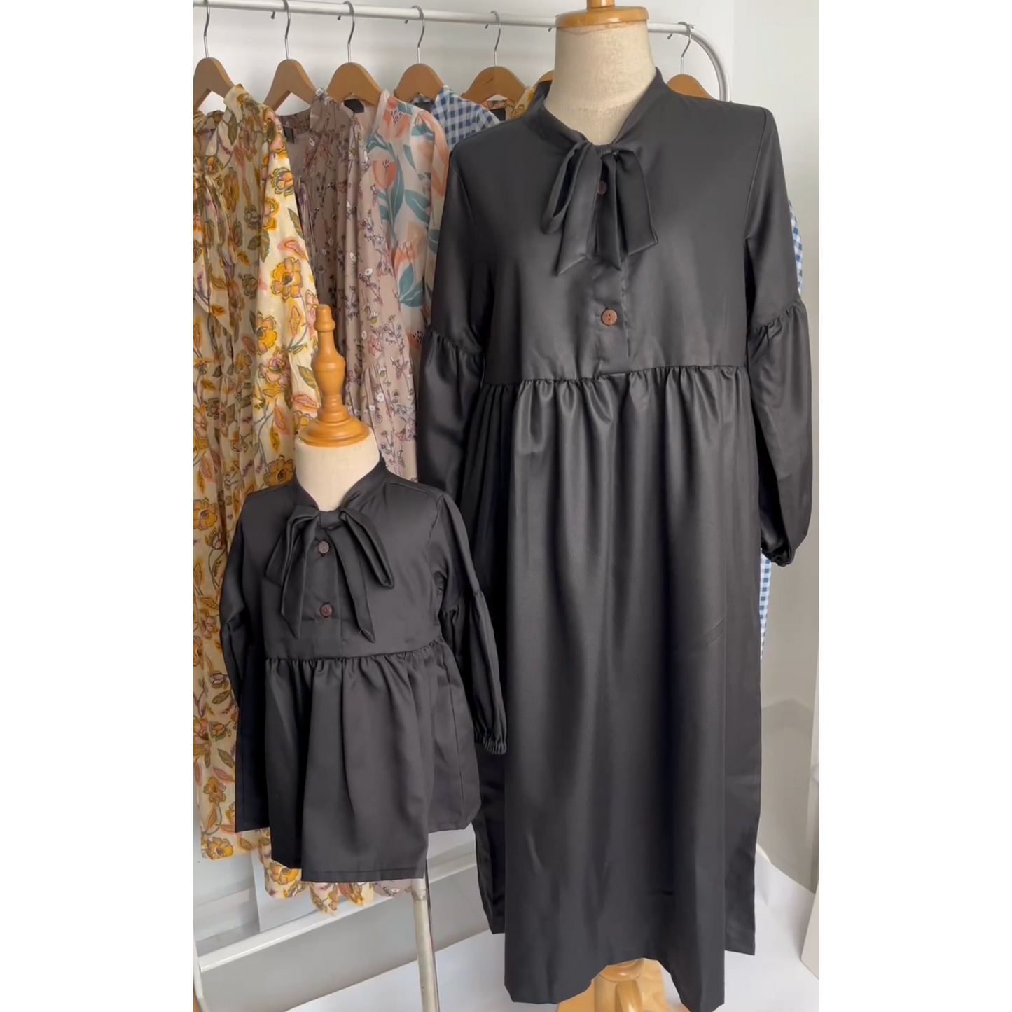 Marina Mum Tunic - Black (313)